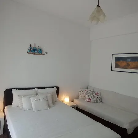 Marina's Daire Nea Moudania