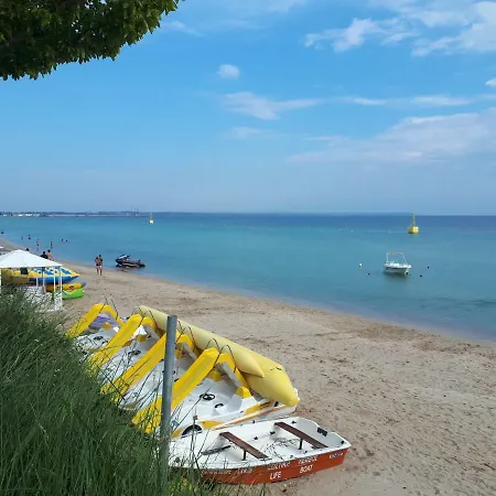 Marina's Νέα Μουδανιά