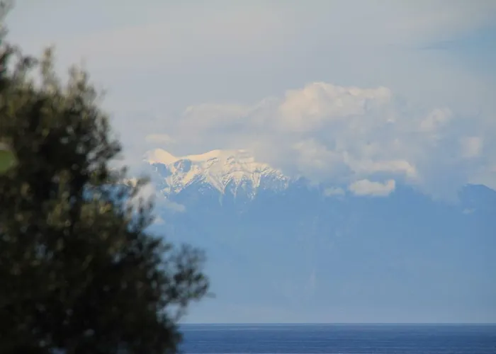 Marina's Nea Moudania