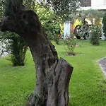 Marina's * Nea Moudania